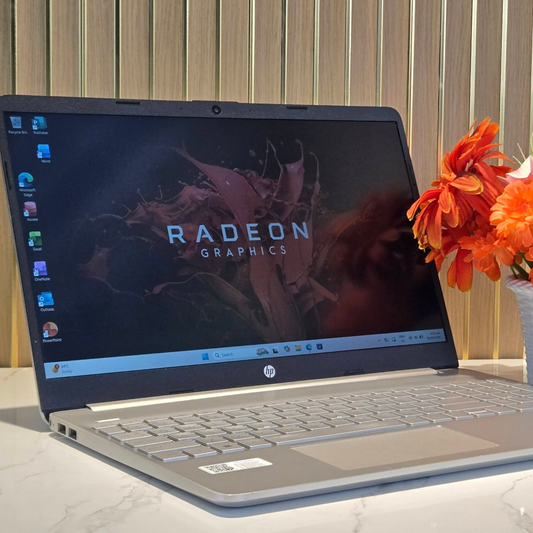 لابتوب HP 15 Ryzen 7 8GB SSD 512GB
