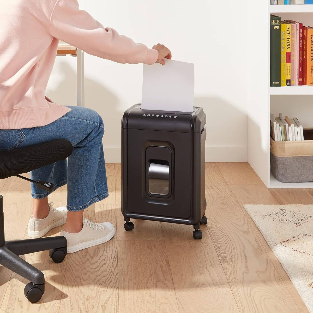 8 sheet P-4 Micro Cut paper shredder for office use in Amman Irbid Jordan
