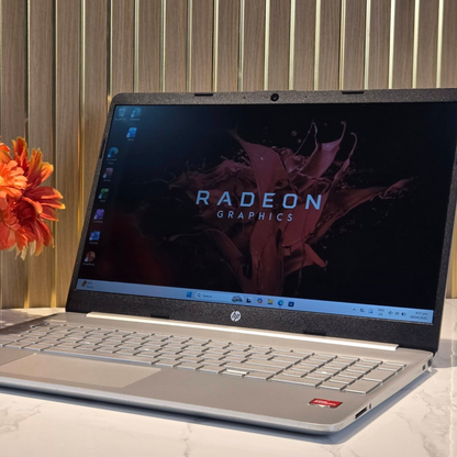 لابتوب HP 15 Ryzen 7 8GB SSD 512GB