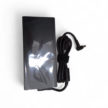 شاحن لابتوب ASUS بقدرة معلنة 300W وجهد 20V وتيار 16.5A للأجهزة عالية الأداء ولابتوبات الألعاب المتوافقة لدى السمان للكمبيوتر في الأردن