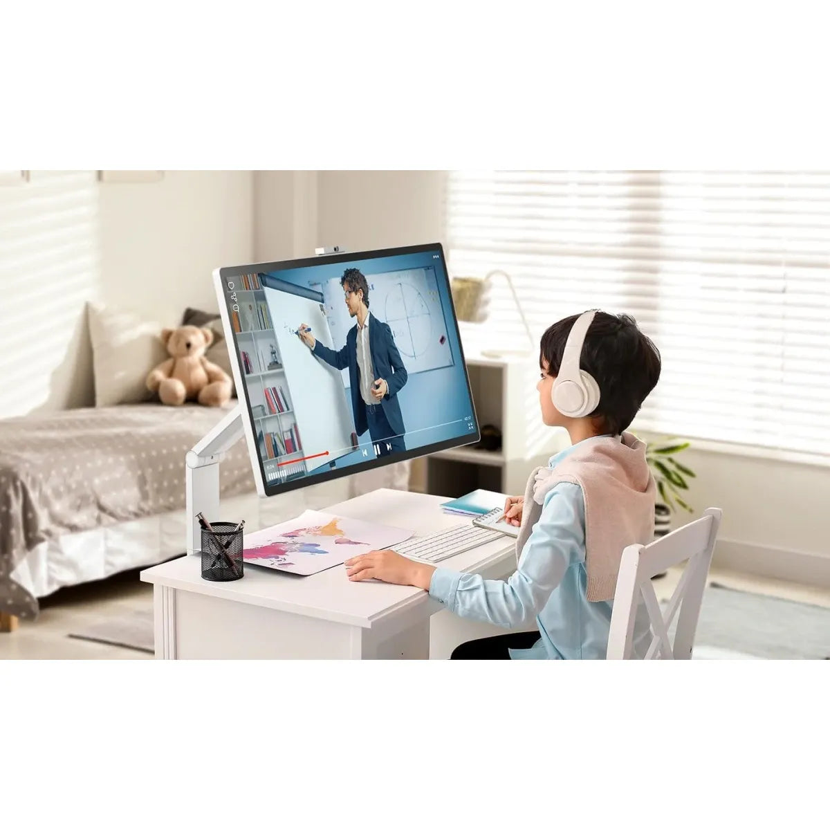 LG 32U889SA Smart Monitor Jordan