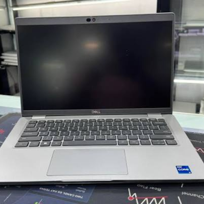 Dell Latitude 5430 laptop with 14-inch Full HD touchscreen, Core i5 12th Gen, 8GB RAM and 256GB SSD